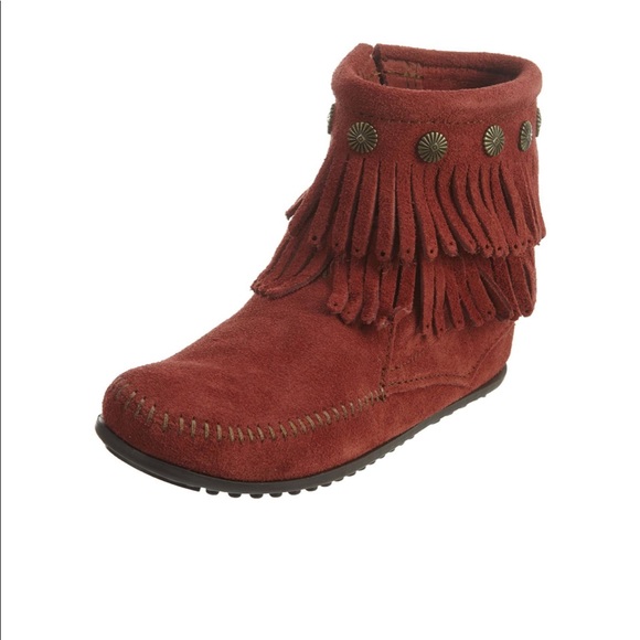 Minnetonka boots ❤️ - Picture 7 of 7